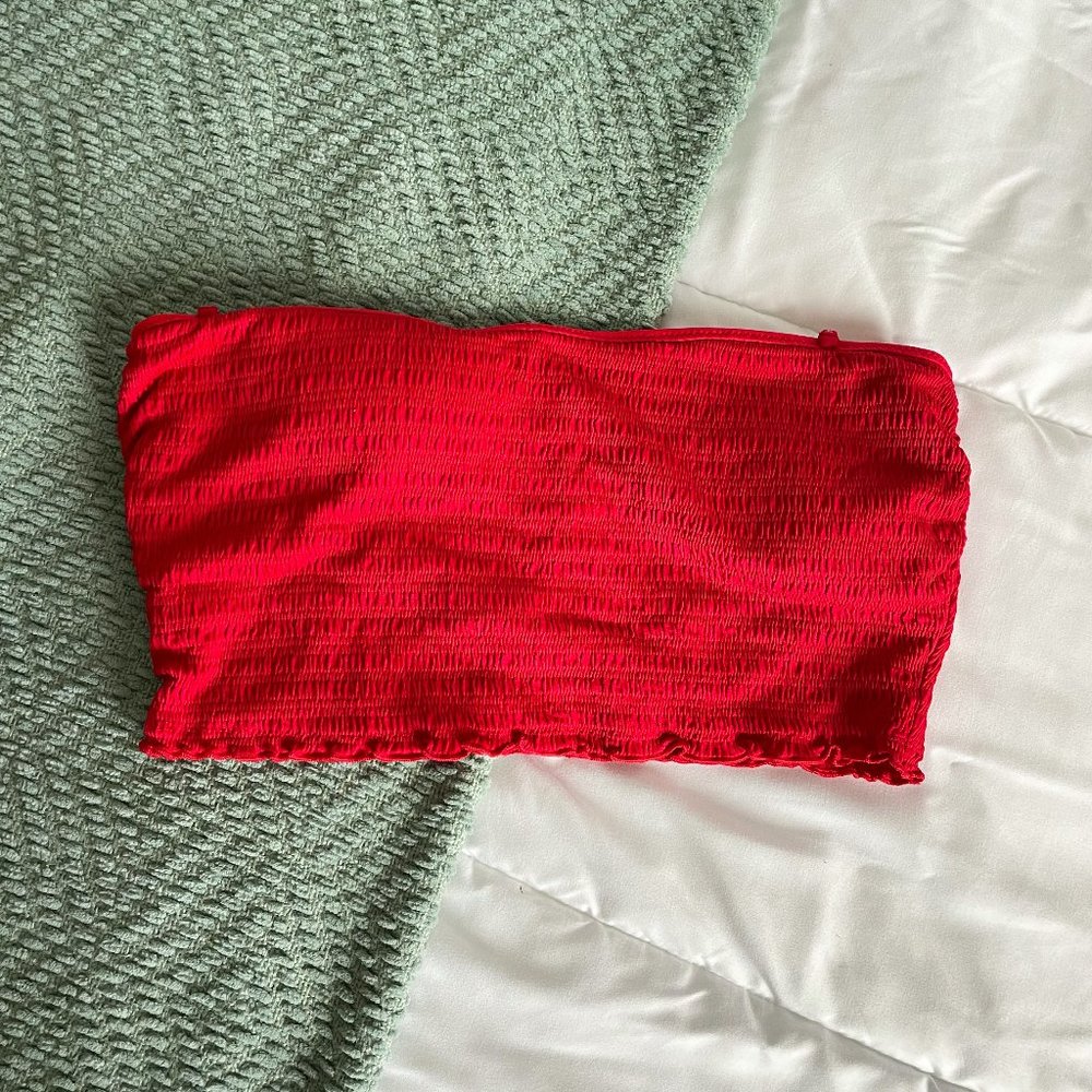 Hollister Red Top
